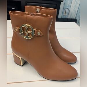 Iman ladies boots 9 NWT